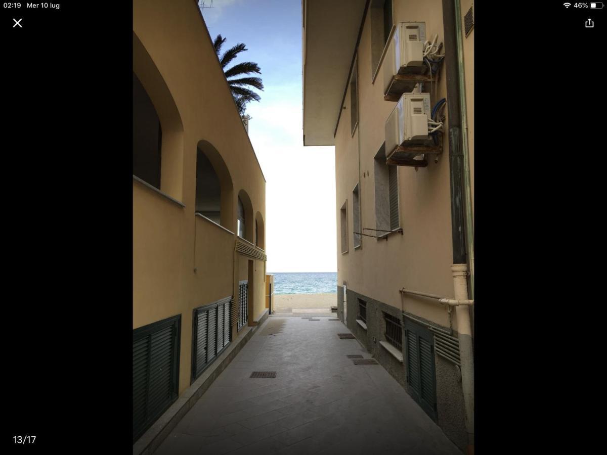 Babyaccommodation Family Sea & Box Pietra Ligure Exterior photo